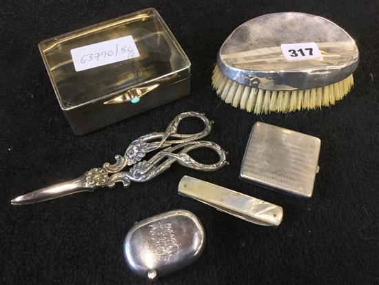 French silver mounted glass box (a.f.), clothes brush, vesta case & other items